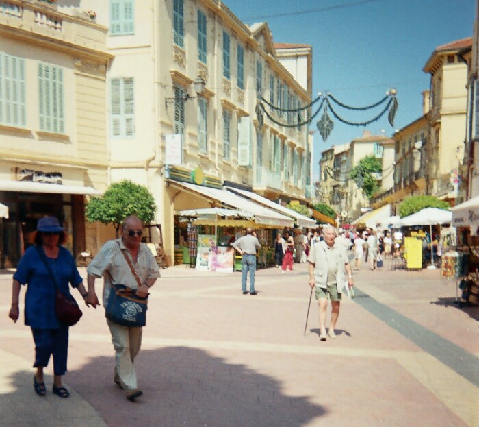 Rue Menton  c�te d'azur