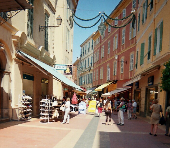 Rue Menton  c�te d'azur