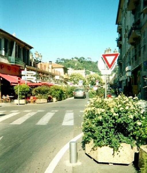 Rue cannes