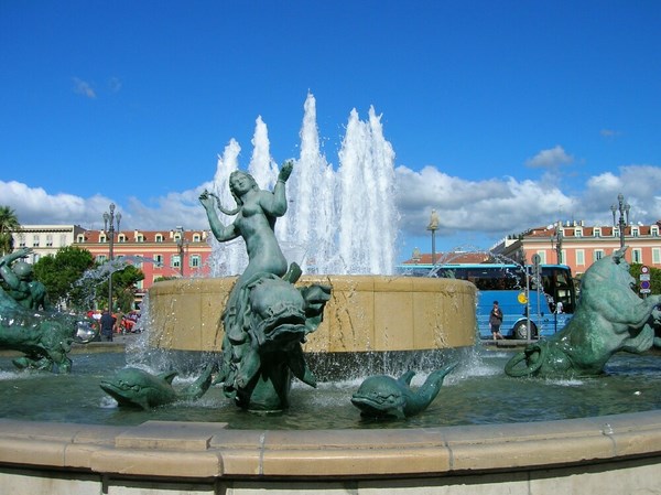 fontaine du soleil place mass�na nice c�te d'azur