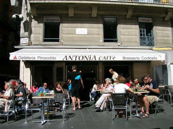   place rossetti Vieux nice c�te d'azur