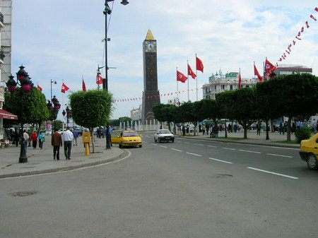 l'horloge place d'Afrique Tunis  tunisie