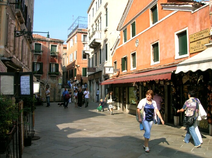 Strada Nova Venise