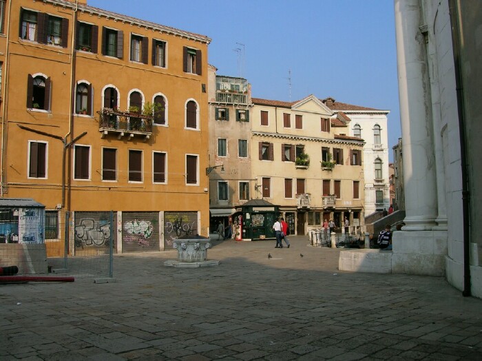 Campo Santa Maddalena Venise