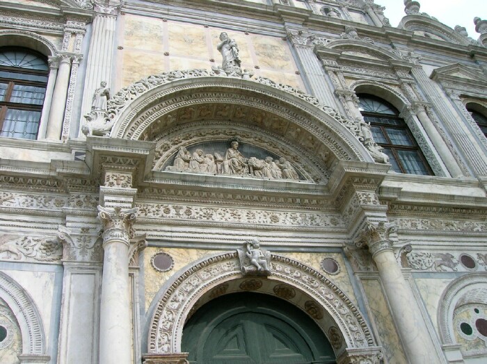 Facade Scuola Grande di San Marco Venise
